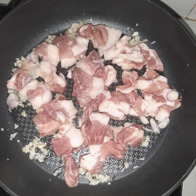 Bước 4 Xào thịt với dưa môn muối Dưa môn xào thịt heo