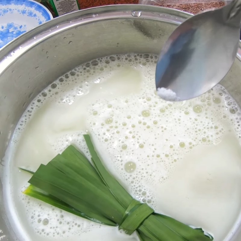 Bước 2 Xay hạt sen và nấu sữa Sữa hạt sen gạo lứt