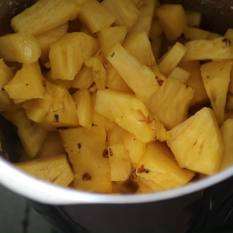 Bước 4 Xay hỗn hợp nguyên liệu Sinh tố dứa (thơm) hạt chia