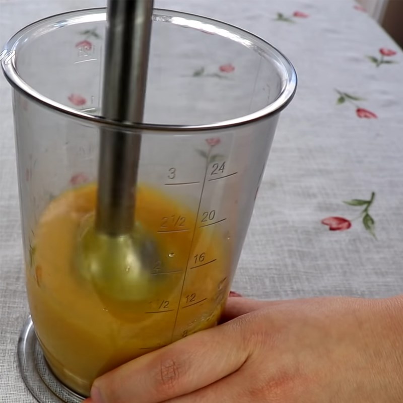 Bước 1 Xay nhuyễn xoài Bánh mochi kem xoài