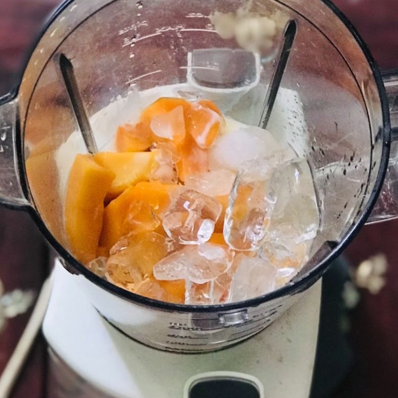 Bước 2 Xay sinh tố xoài Sinh tố xoài