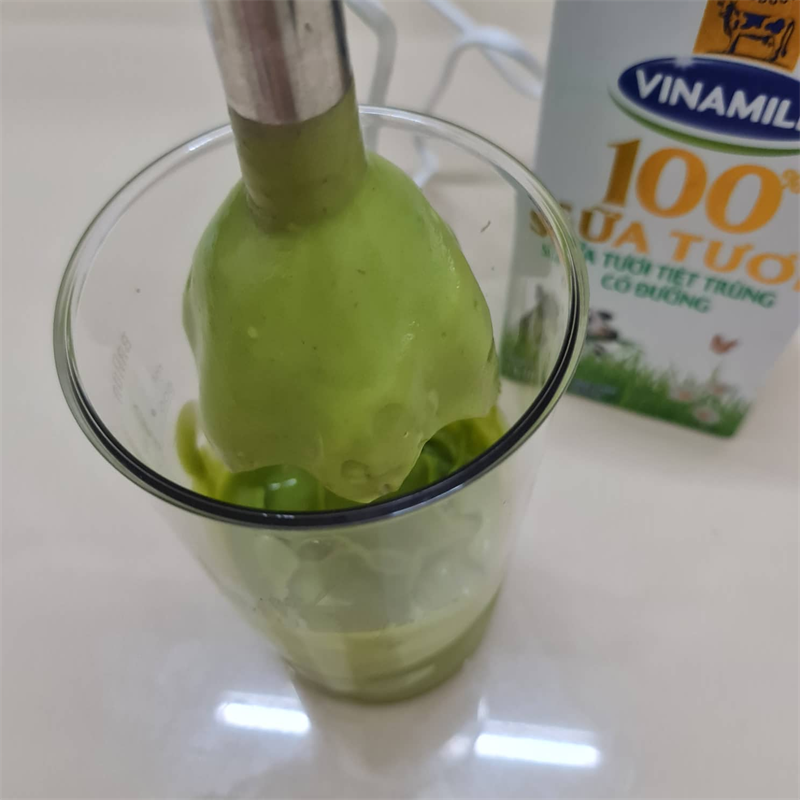 Bước 2 Xay sinh tố Sinh tố bơ sữa tươi