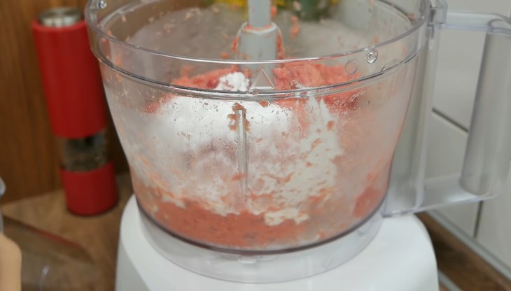 Bước 2 Xay thịt bò Chả bò