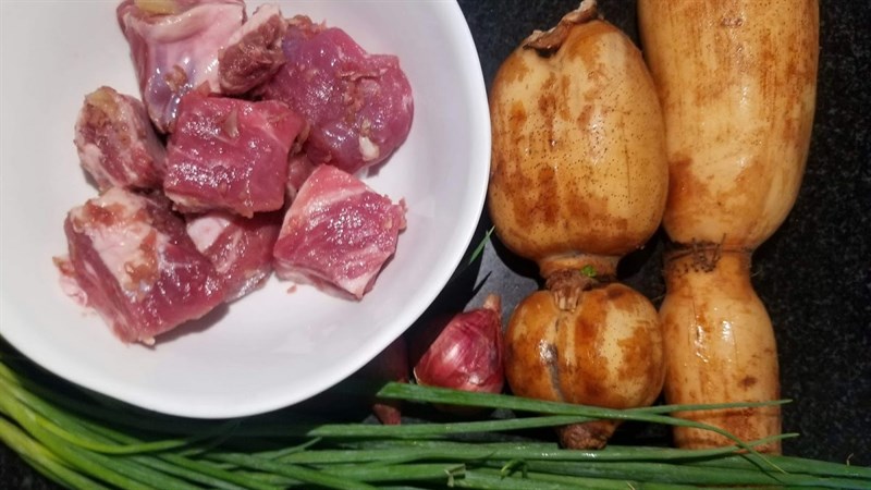 Nguyên liệu món ăn canh sườn củ sen