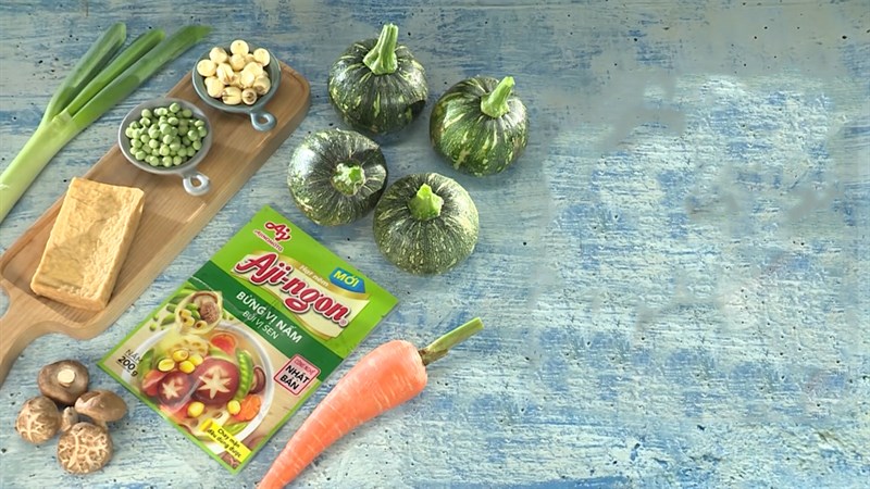 Nguyên liệu món ăn bí đỏ hấp trứng, thịt, hải sản và hạt sen