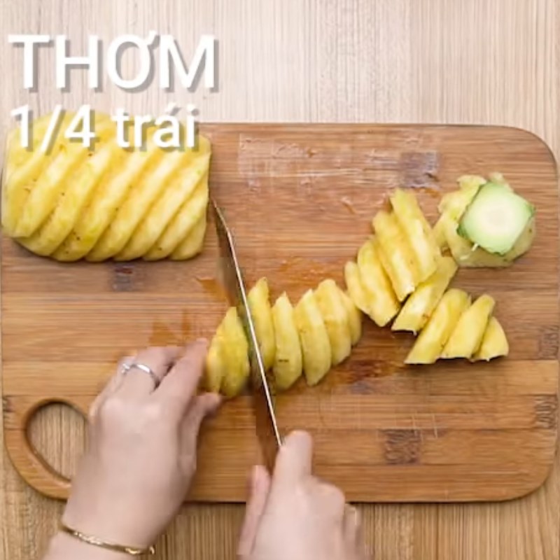 Bước 2 Sơ chế rau ăn kèm Canh chua cá lóc