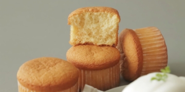 Cách làm bánh Castella bằng bột gạo thơm ngon, mềm mịn tại nhà 28 1200 1200x676 45 2