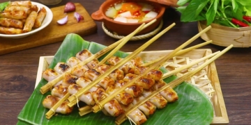 Hướng dẫn làm chả tôm Thanh Hóa nóng hổi, thơm ngon tại nhà 14 1200 1200x676 6