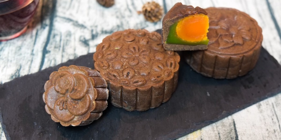 3 công thức làm bánh Trung Thu socola thơm ngon, dễ làm cho cả nhà thưởng thức 64 1260 1200x676 4