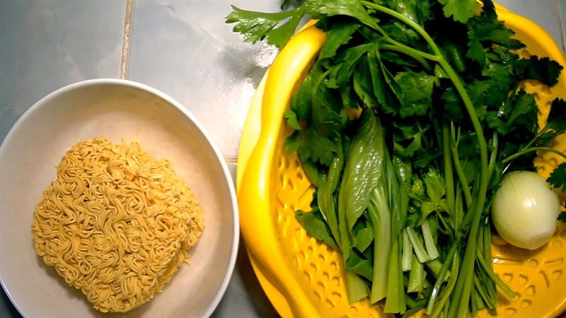 Nguyên liệu món ăn 3 cách làm mì xào rau cải