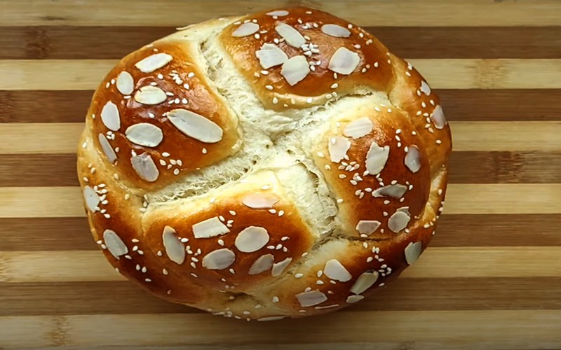 Bánh mì hoa cúc bằng nồi chiên không dầu 