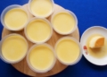Cách làm bánh flan sữa tươi thơm ngon, không bị rỗ đơn giản tại nhà 71 2 cach lam banh flan sua tuoi rau cau thom ngon don gian avt 1200x676 1