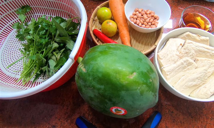 Nguyên liệu món ăn gỏi đu đủ chay, gỏi đu đủ thái chay