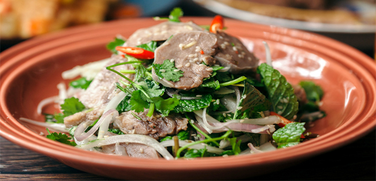 2 cách làm gỏi lưỡi heo chua ngọt giòn thơm, ăn mãi không ngán 16 2 cach lam goi luoi heo chua ngot gion thom an hoai khong ngan 15 760x367 1
