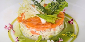 2 cach lam salad ca hoi xong khoi moi la don gian tot cho suc avt 1200x676 1