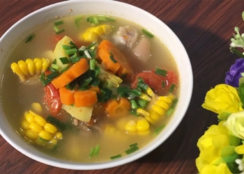 2 cach nau canh bap ham xuong va nau nam ngon ngot bo duong don gian 1 1200x676 1