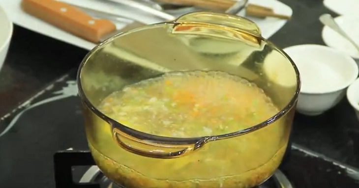 Bước 2 Nấu cháo Cháo thịt bò cà rốt