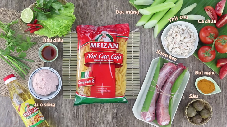 Nguyên liệu món ăn nui chả cua và nui xúc xích