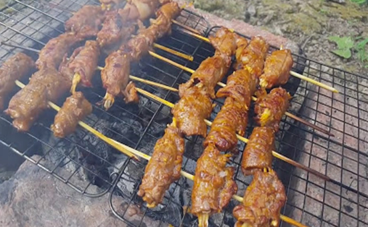 Bước 2 Chế biến thịt bò Bò đun (bò nướng lụi)