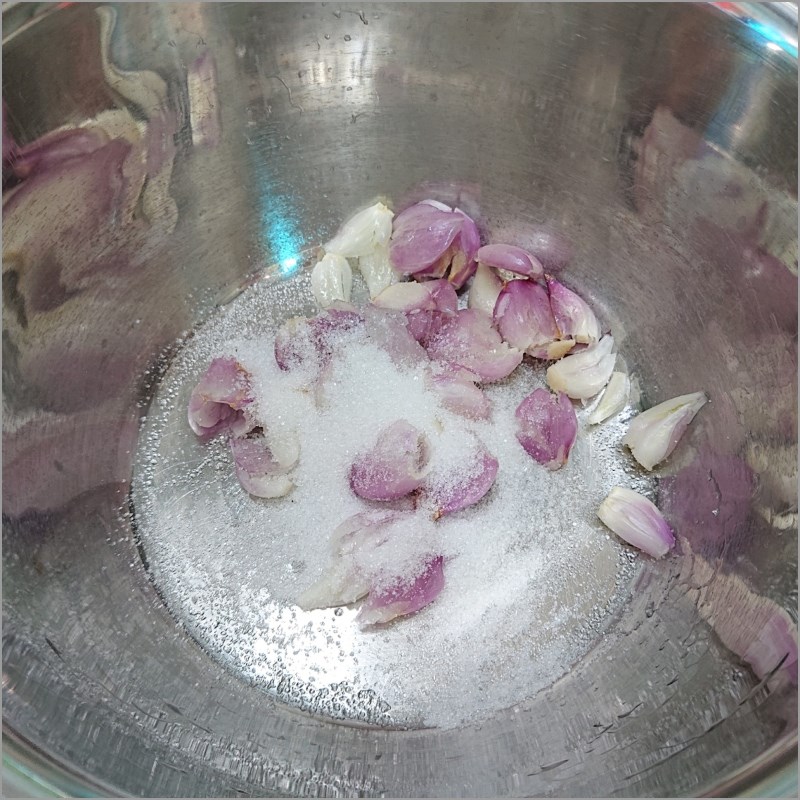 Bước 2 Ướp cá nục Cá nục kho cà chua bằng nồi áp suất (Công thức được chia sẻ từ người dùng)