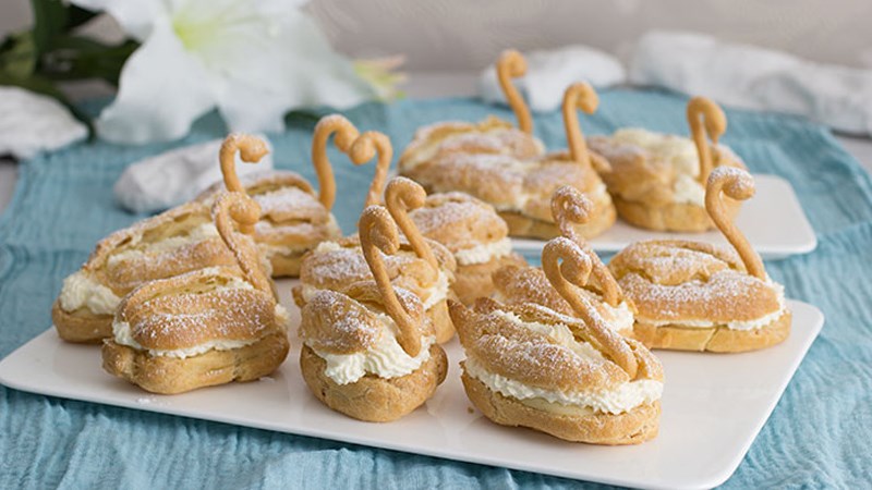 Bánh Swan Pâte à Choux