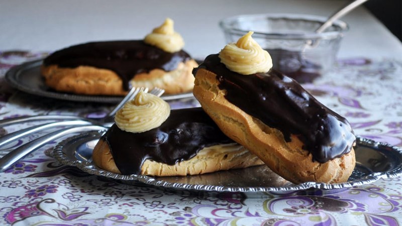 Bánh Éclair/ Eclair