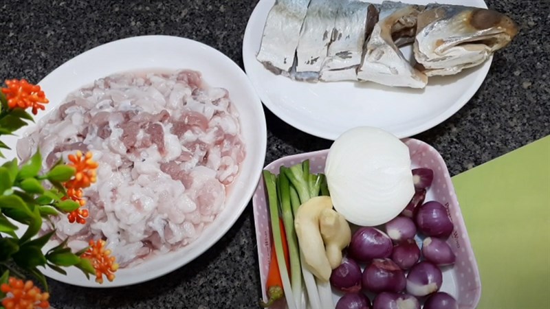 Nguyên liệu món ăn 2 cách làm khô cá chét chưng thịt ba rọi