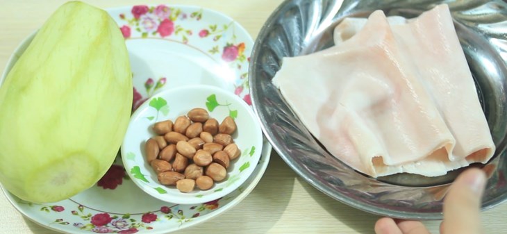 Nguyên liệu món ăn gỏi xoài da heo