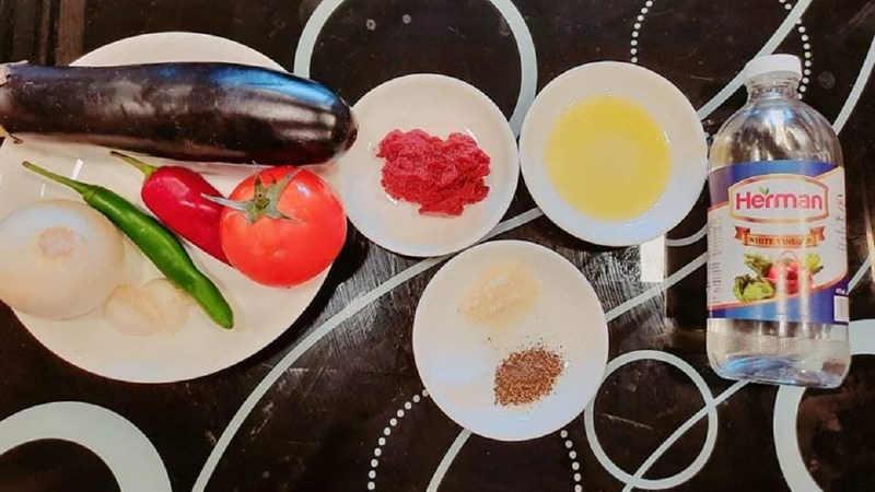 Nguyên liệu món ăn cà tím sốt cà chua