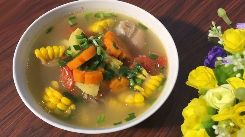 Canh cà rốt nấu bắp