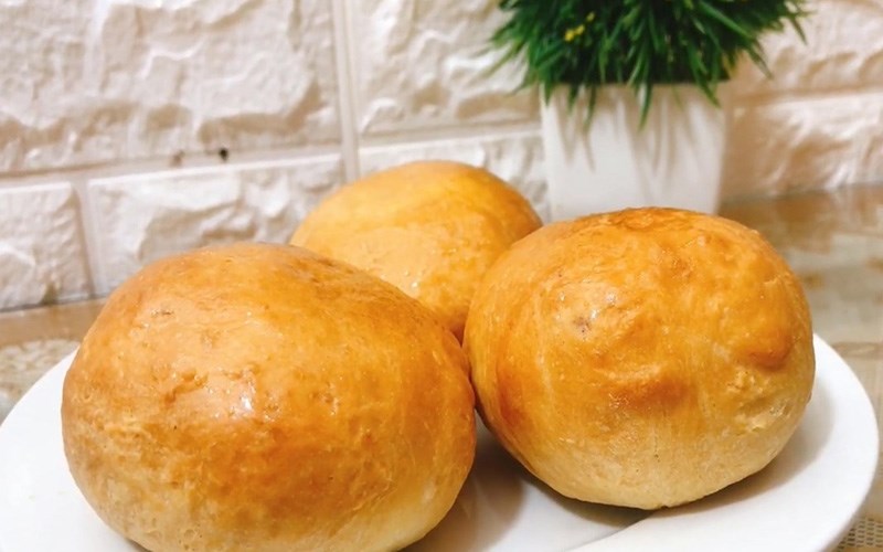 Bánh mì nho khô bằng nồi chiên không dầu