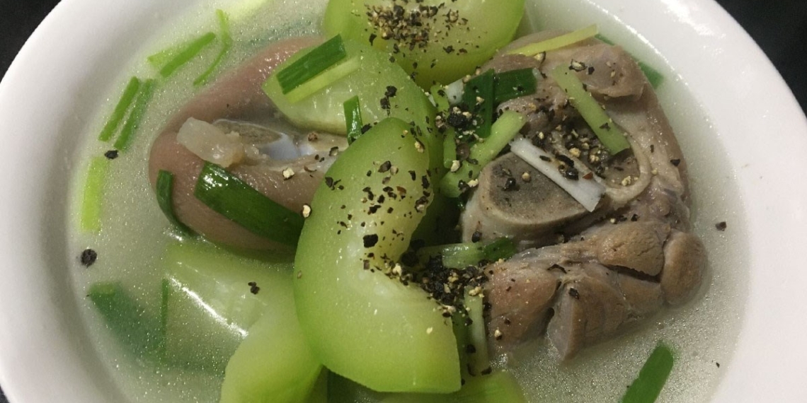 Cách nấu chân giò hầm bí xanh (bí đao) ngọt thanh, đơn giản tại nhà 1 7 1200x676 4