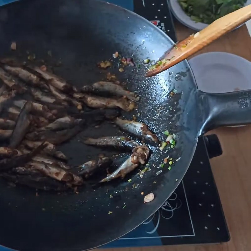 Bước 3 Xào săn cá Canh chua cá ngạnh nấu khế