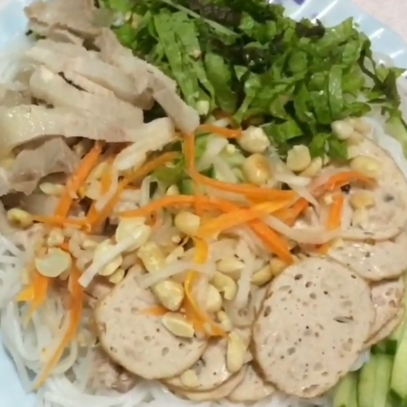 Bước 5 Thành phẩm Bún trộn thịt lợn