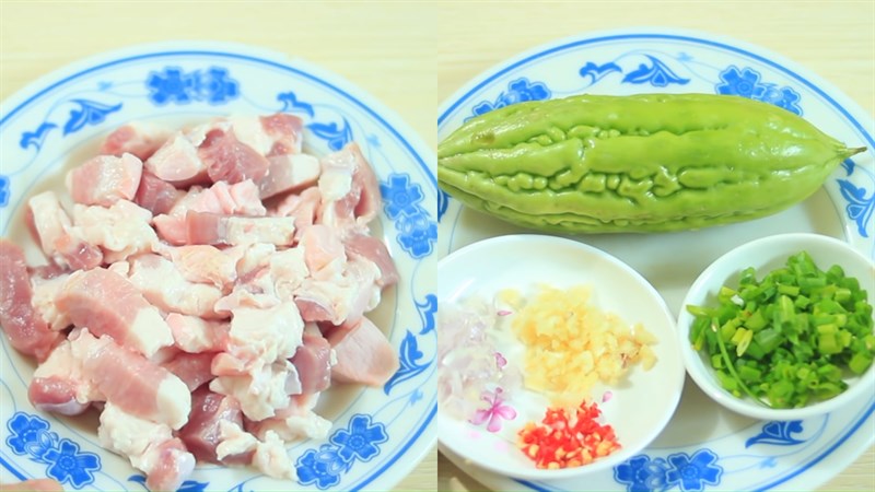 Nguyên liệu món ăn khổ qua kho thịt