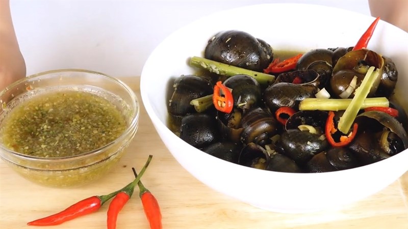 Ốc lác hấp tiêu