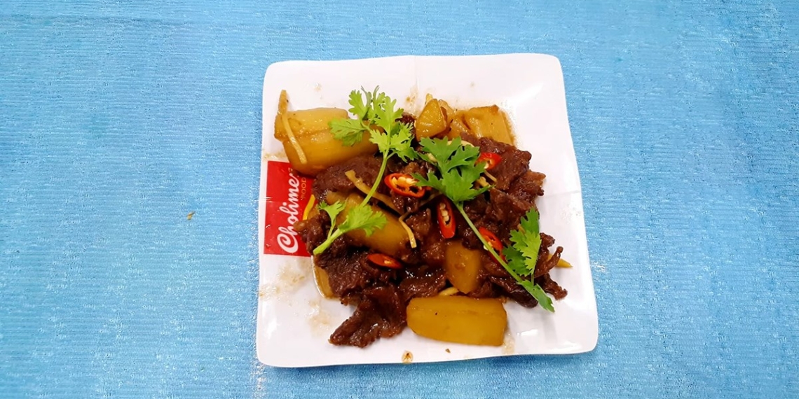 Hướng dẫn làm thịt bò kho củ cải trắng thơm ngon, đậm đà tại nhà 1 Bo Kho Cu Cai Bi Quyet Kho Thit Mem Mang Lai Bua Com Ngon Cho Gia Dinh Ngoc Kitchen 0 11 screenshot 1200x676 1
