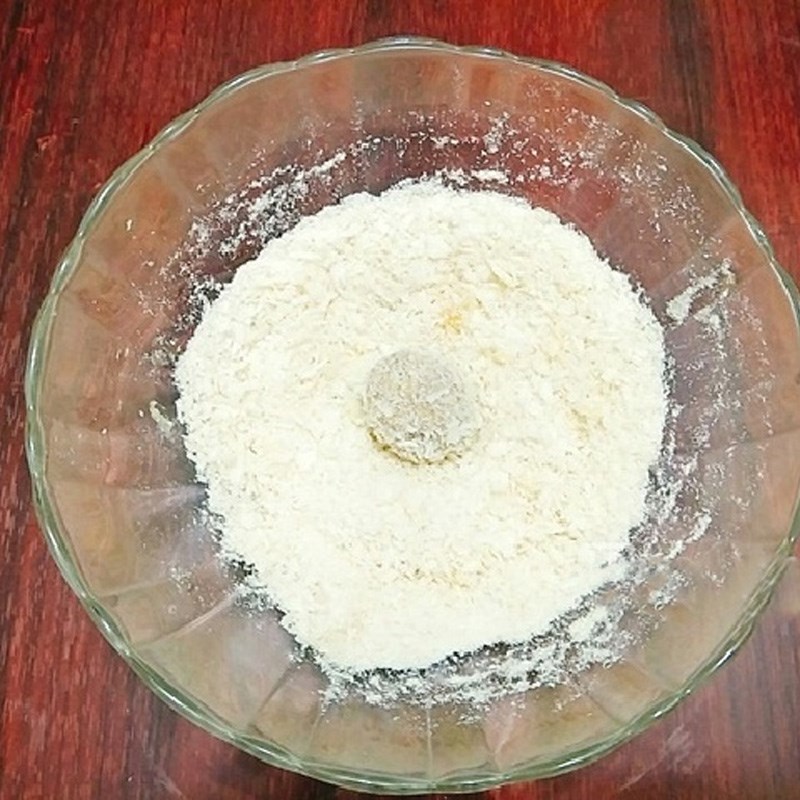Bước 4  Làm bánh Khoai môn viên tròn chiên xù