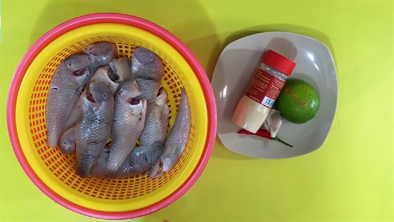 Nguyên liệu món ăn cá mó chiên giòn và cá mó chiên sả ớt