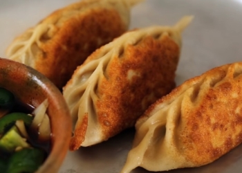Cach lam banh xep mandu nhan kim chi han quoc 1 1200x676 1