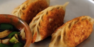 Cach lam banh xep mandu nhan kim chi han quoc 1 1200x676 1