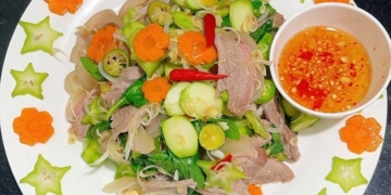 Hướng dẫn làm gỏi bò cóc non giòn ngon, hấp dẫn khó cưỡng 17 Cachlamgoibococnongionngonkhocuongcangancangme 1200x676 1