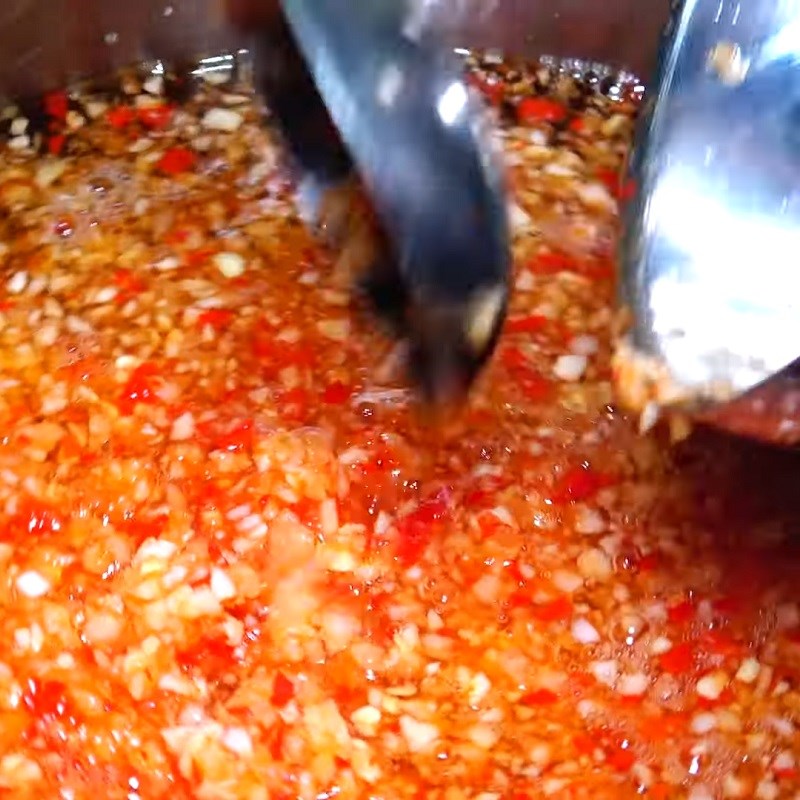 Bước 3 Pha nước mắm Nước mắm ăn bún thịt nướng