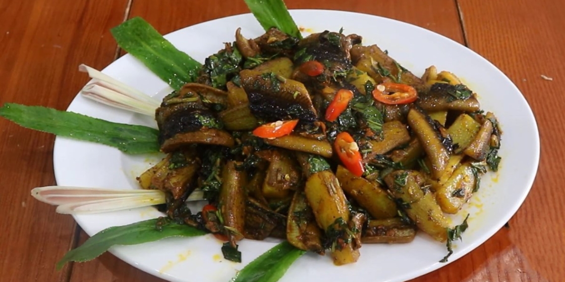 Cách nấu lươn xào chuối xanh thơm ngon, đổi vị cho bữa cơm gia đình 1 CachxaoluonchuoixanhngonchuanviDacsanxungheMonngonmoingay11 6screenshot 1200x675 1