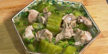 CanhKhoQuaHamXuongBiQuyetCanhKhoQuaXanhNuocNgotKhongBiDangBitterMelonSoup3 8screenshot 1200x676 1