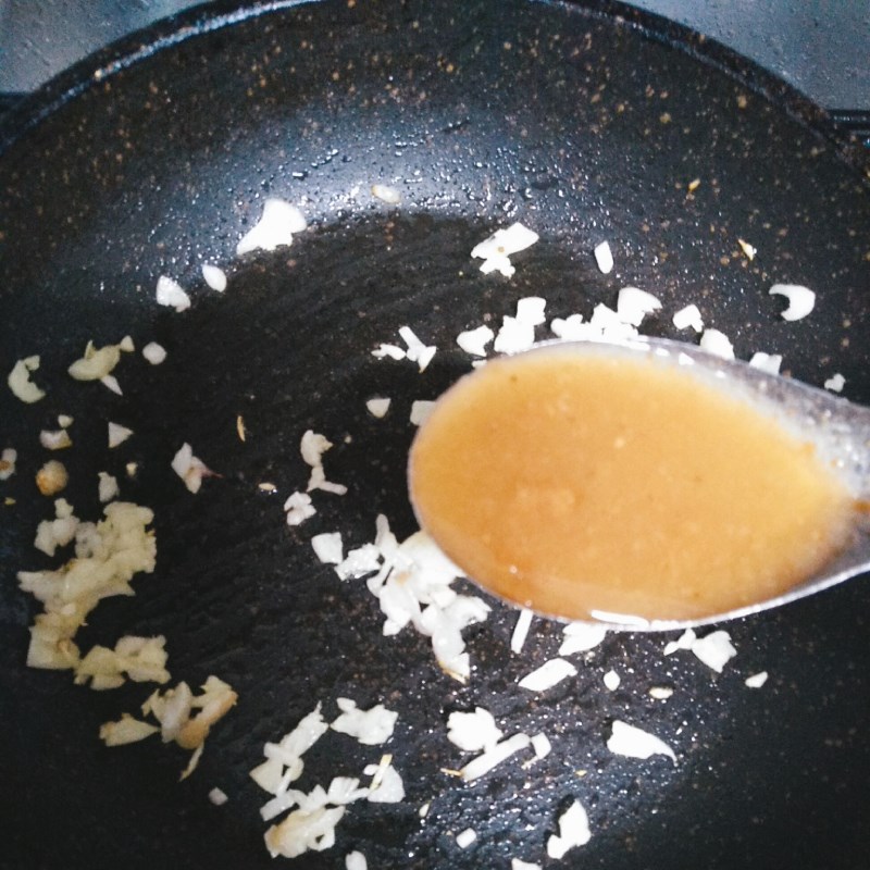 Bước 3 Làm cánh gà sốt me Cánh gà sốt me