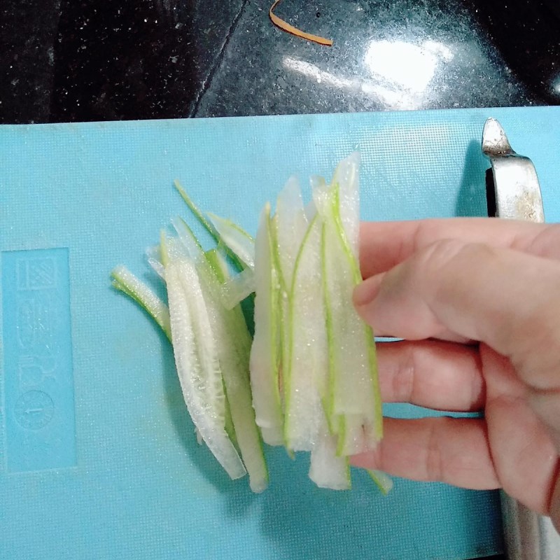 Bước 1 Sơ chế nguyên liệu Trứng cuộn thịt bò rau củ