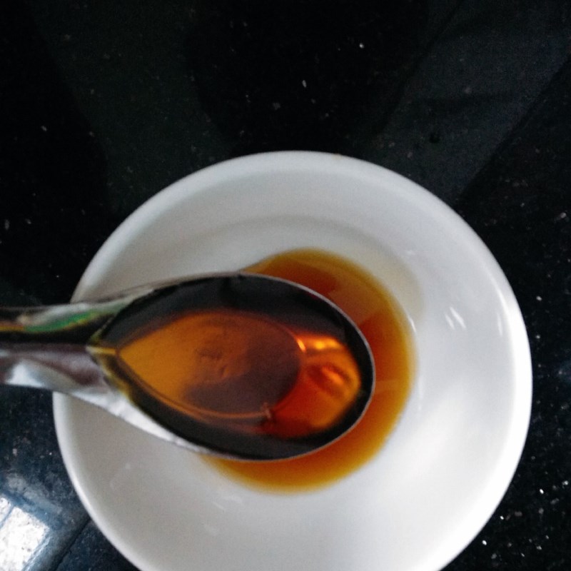 Bước 2 Pha nước sốt Cánh gà sốt me