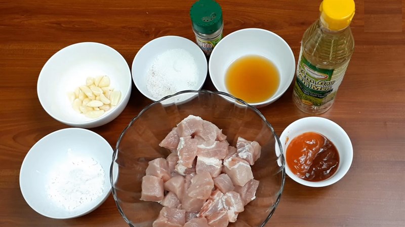 Nguyên liệu món ăn thịt heo xào chua ngọt