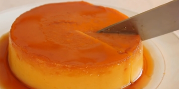 EgglessMangoBreadPuddingWithoutOvenCaramelBreadPuddingMangoDelightS1E55 34screenshot 1200x676 1